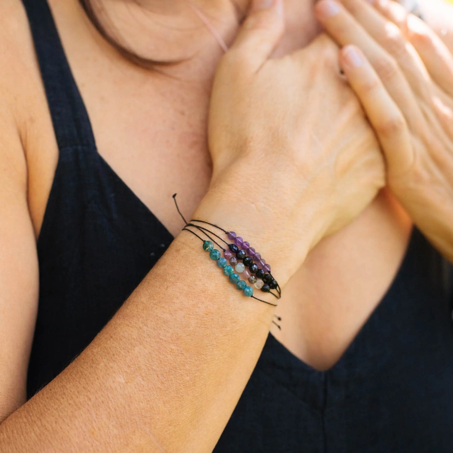 SoulKu - Apatite Hummingbird Bracelet for Anything Is Possible SoulKu